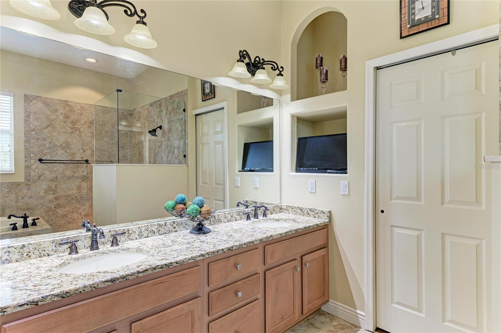 23327 RED ROBIN PL, BRADENTON, FL, 34202
