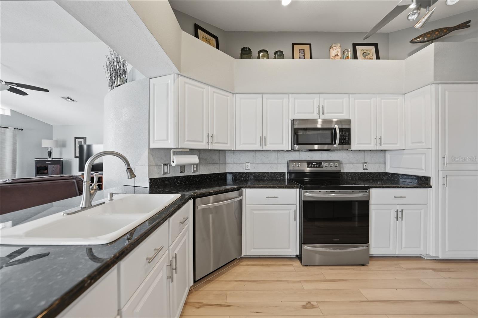 3158 LAKE VIEW BLVD, PORT CHARLOTTE, FL, 33948
