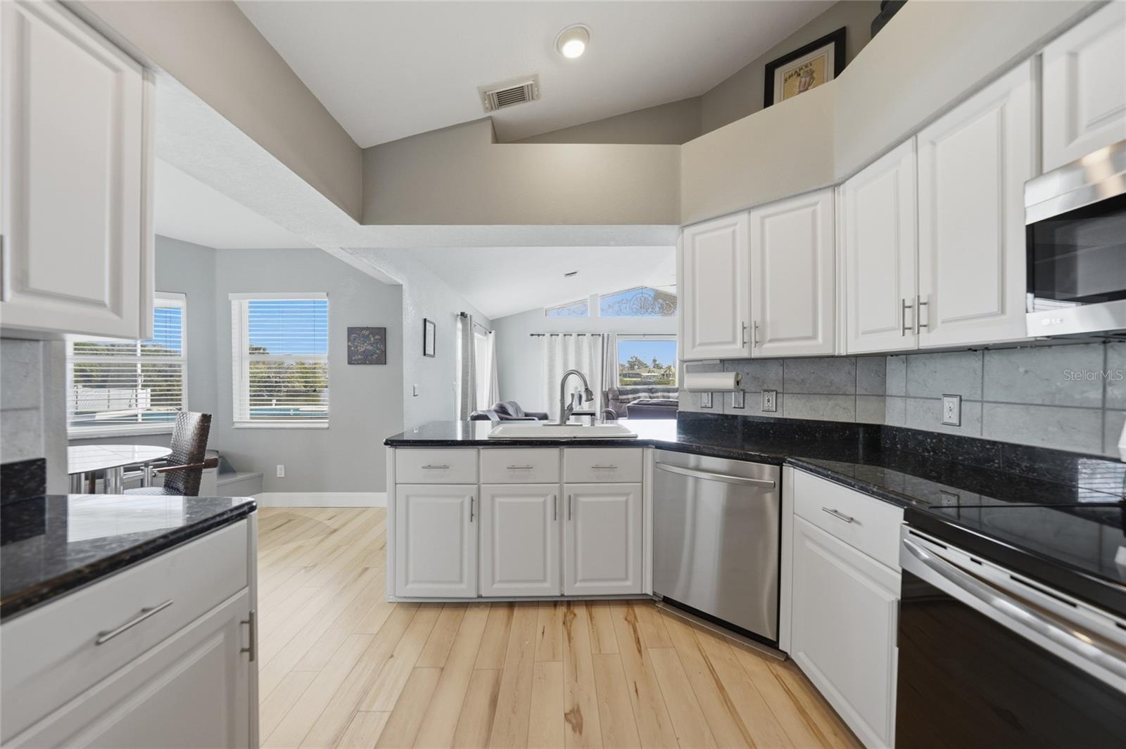 3158 LAKE VIEW BLVD, PORT CHARLOTTE, FL, 33948