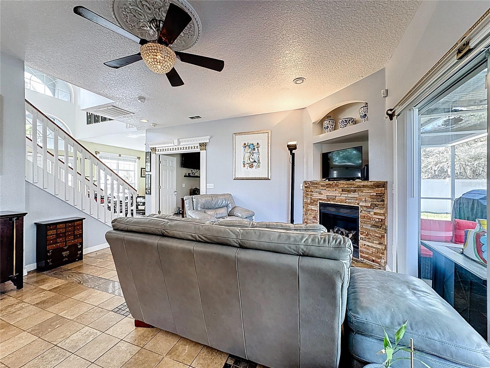 2048 APPLEGATE DR, OCOEE, FL, 34761