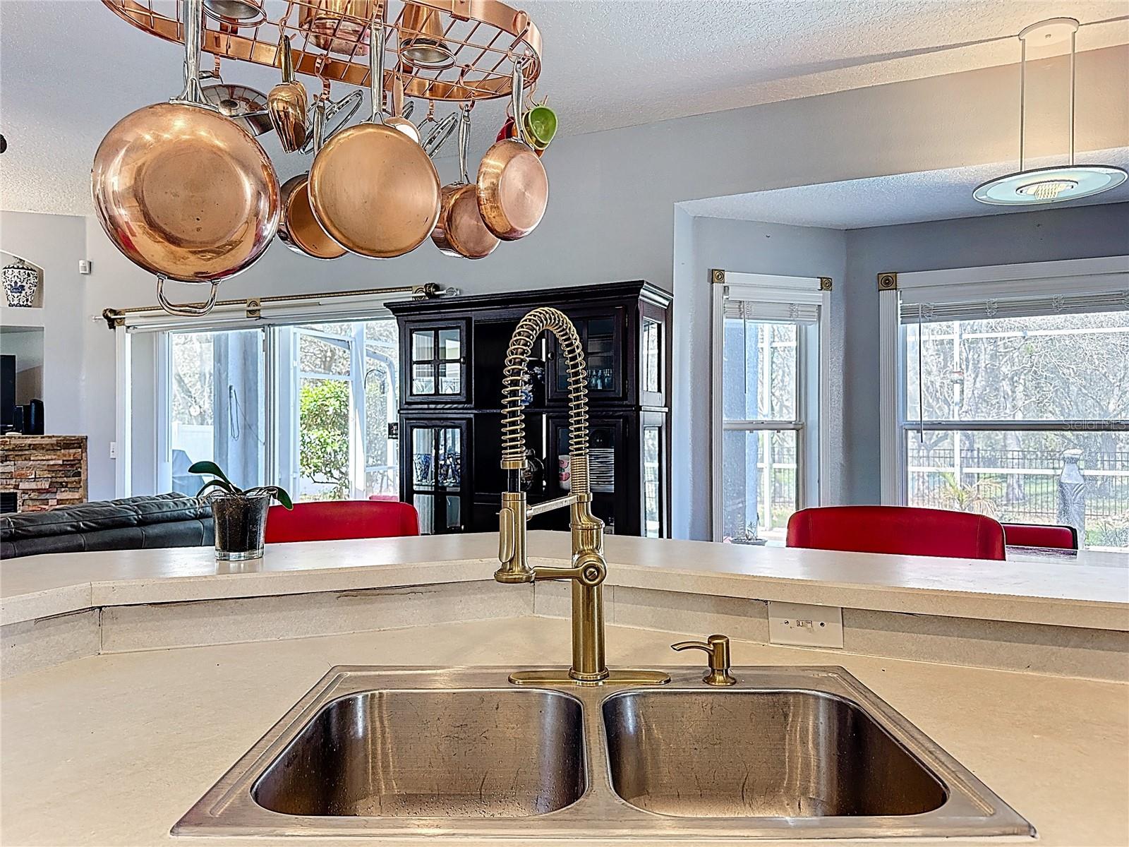 2048 APPLEGATE DR, OCOEE, FL, 34761