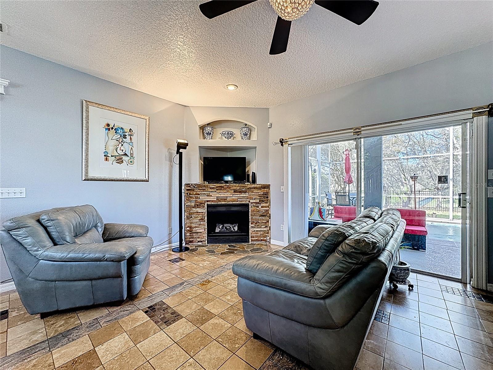 2048 APPLEGATE DR, OCOEE, FL, 34761