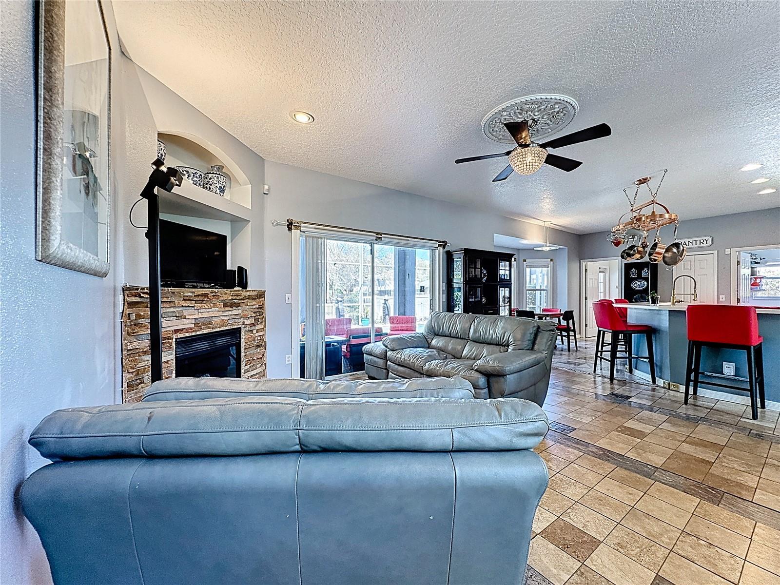 2048 APPLEGATE DR, OCOEE, FL, 34761