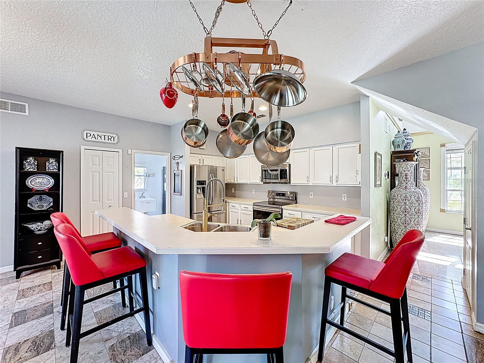 2048 APPLEGATE DR, OCOEE, FL, 34761