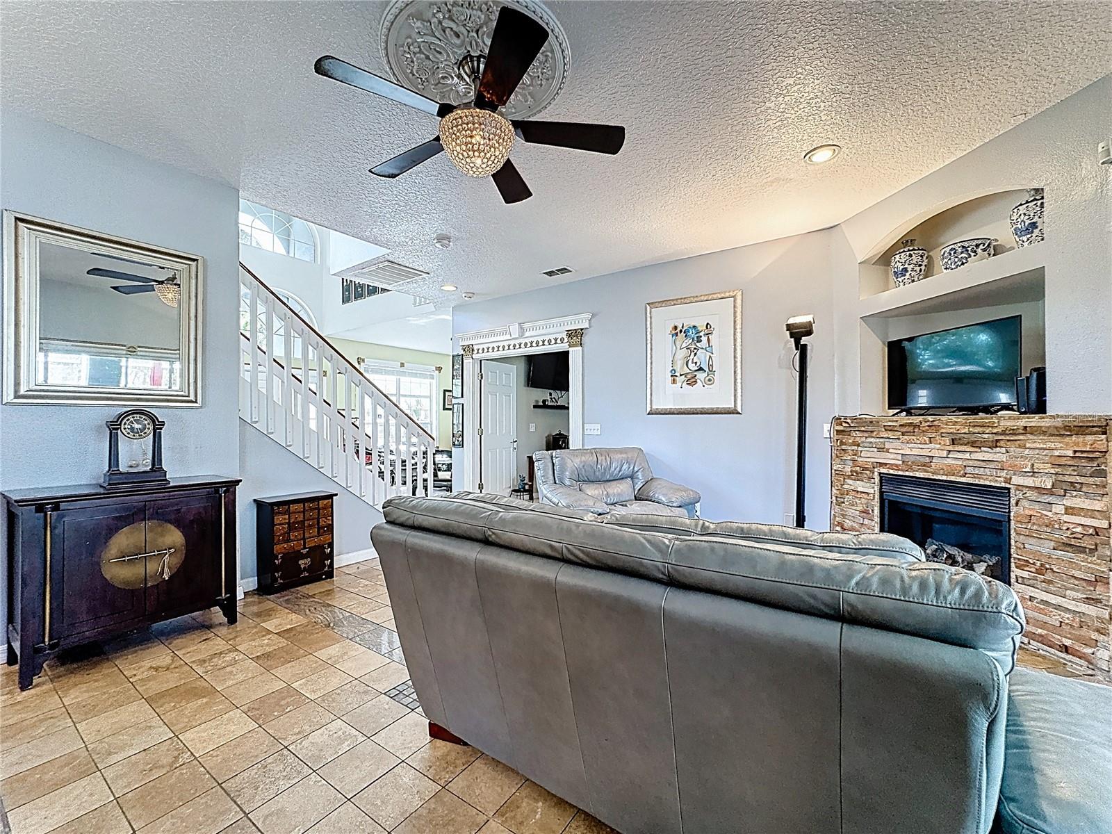 2048 APPLEGATE DR, OCOEE, FL, 34761