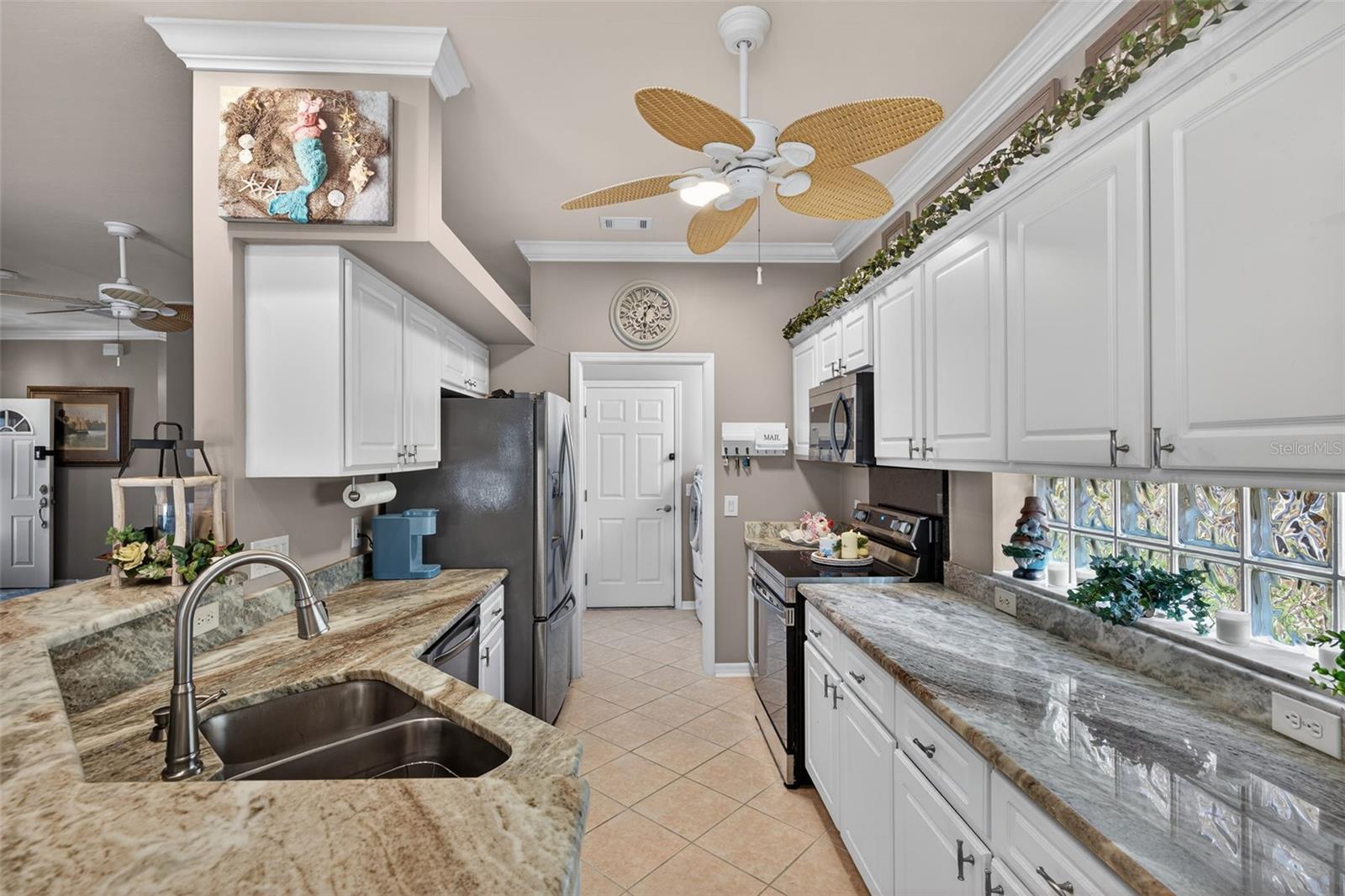 10720 PARROT COVE CIR, ESTERO, FL, 33928