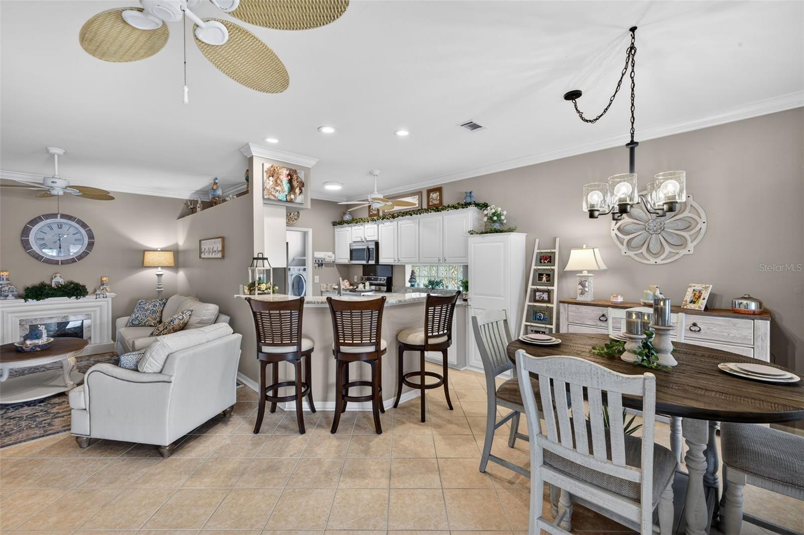 10720 PARROT COVE CIR, ESTERO, FL, 33928