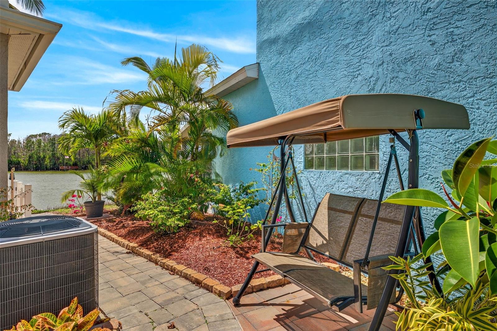 10720 PARROT COVE CIR, ESTERO, FL, 33928