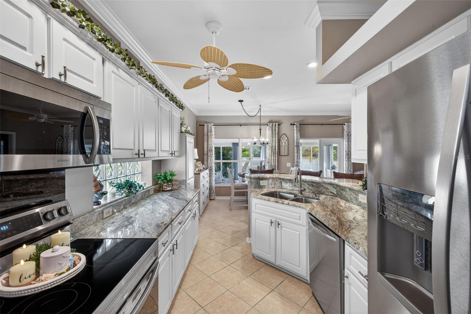 10720 PARROT COVE CIR, ESTERO, FL, 33928