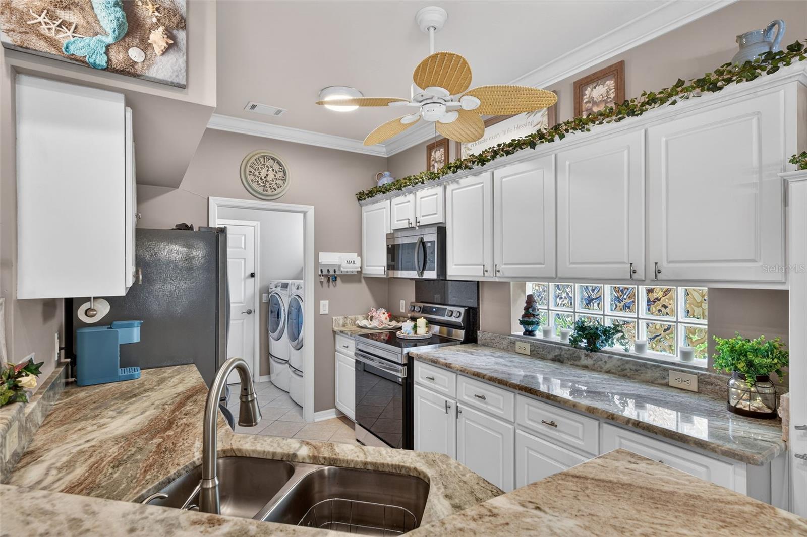 10720 PARROT COVE CIR, ESTERO, FL, 33928