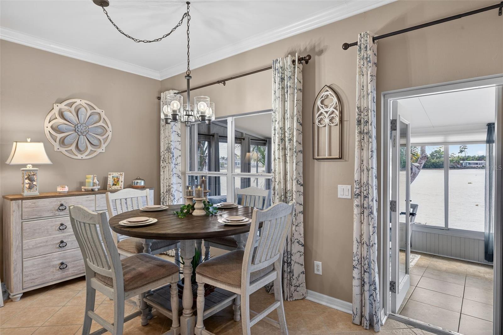 10720 PARROT COVE CIR, ESTERO, FL, 33928