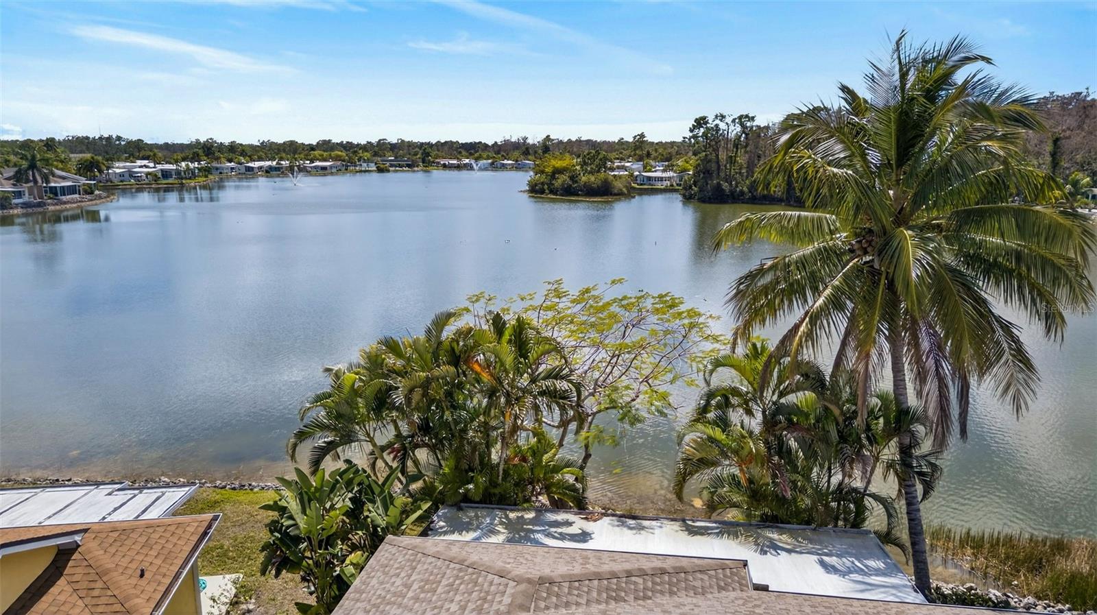 10720 PARROT COVE CIR, ESTERO, FL, 33928