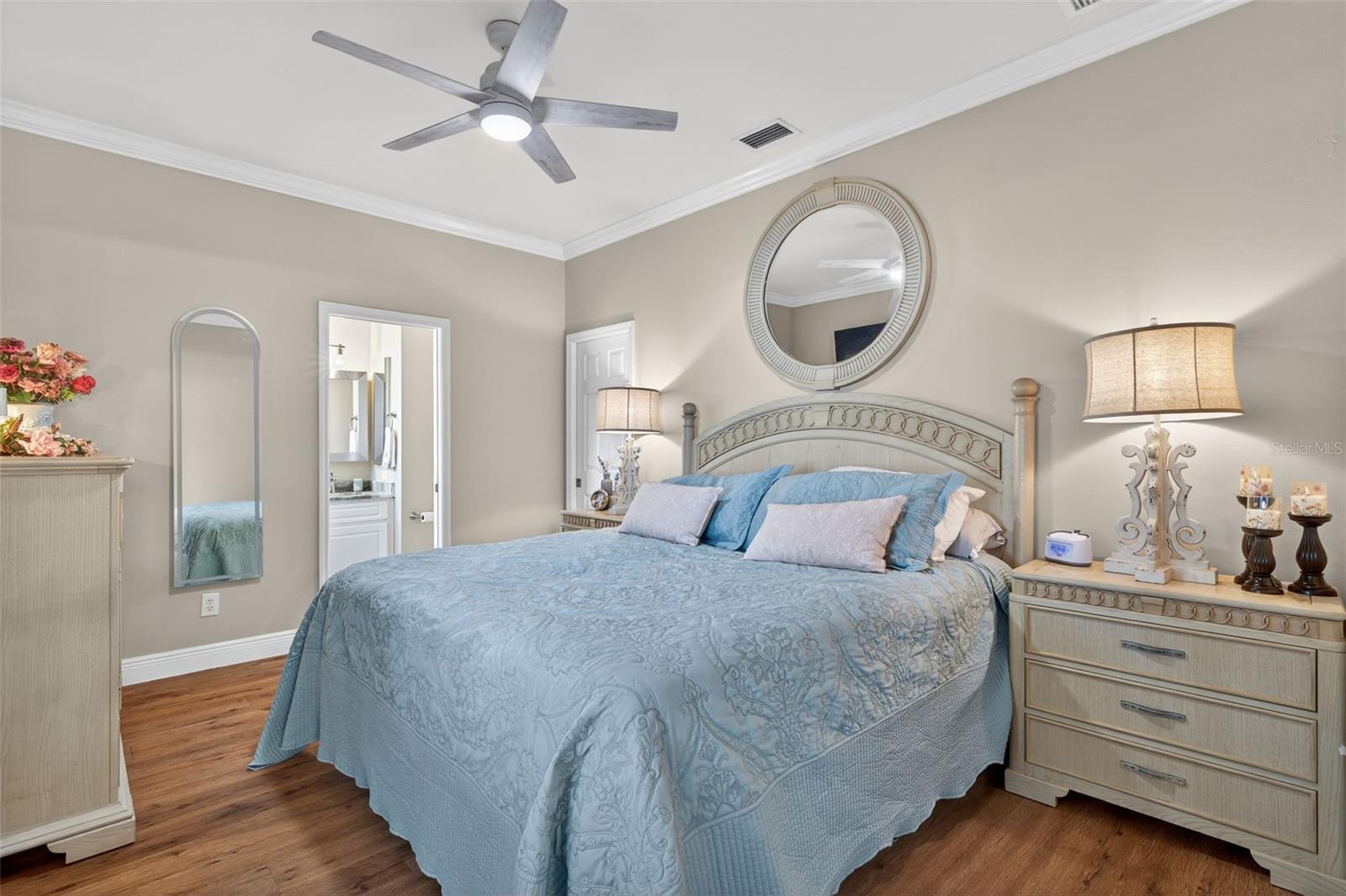 10720 PARROT COVE CIR, ESTERO, FL, 33928
