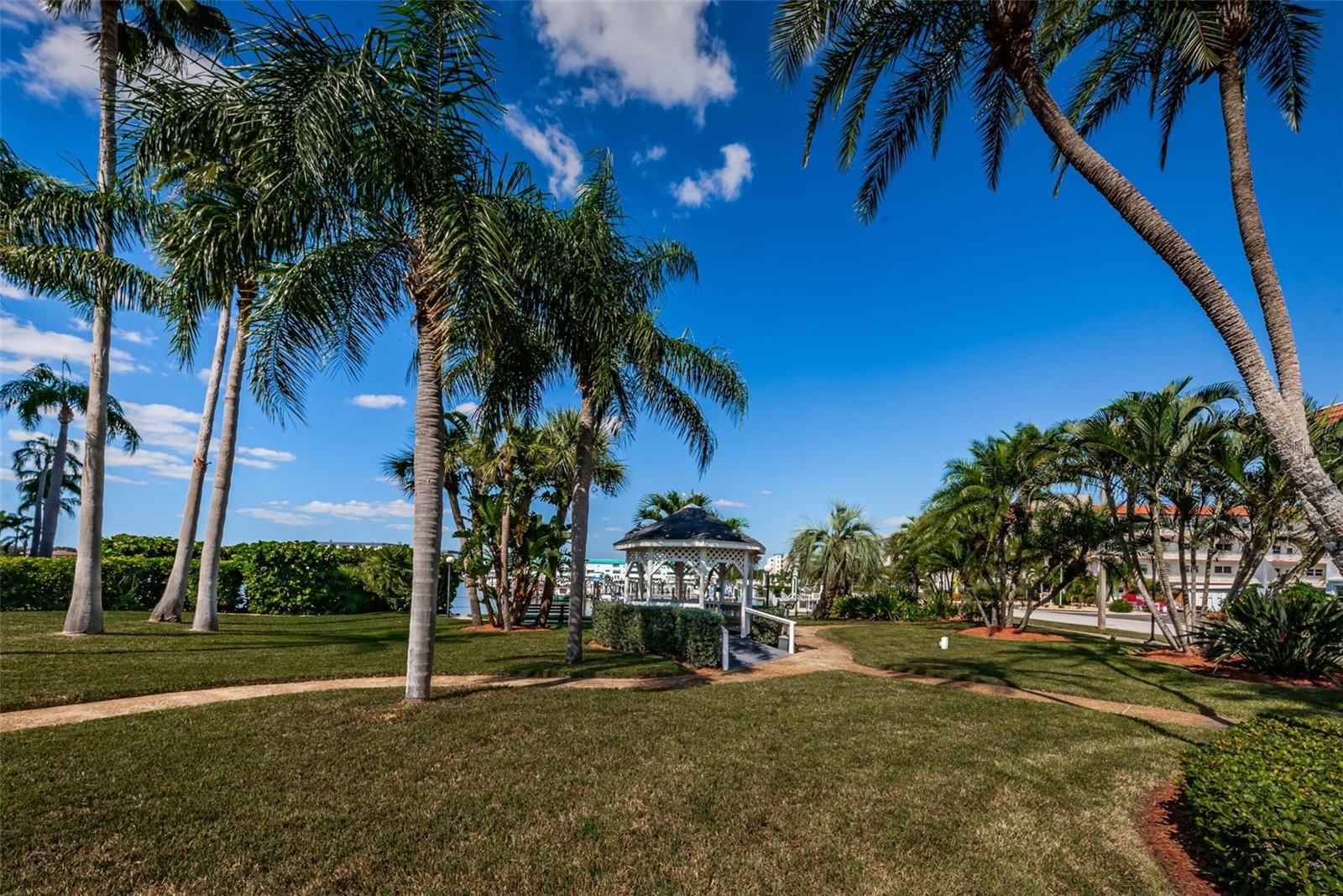 5925 SHORE BLVD S #409, GULFPORT, FL, 33707