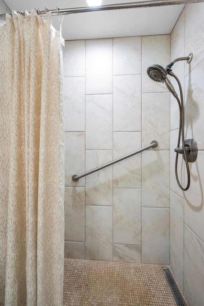 5925 SHORE BLVD S #409, GULFPORT, FL, 33707