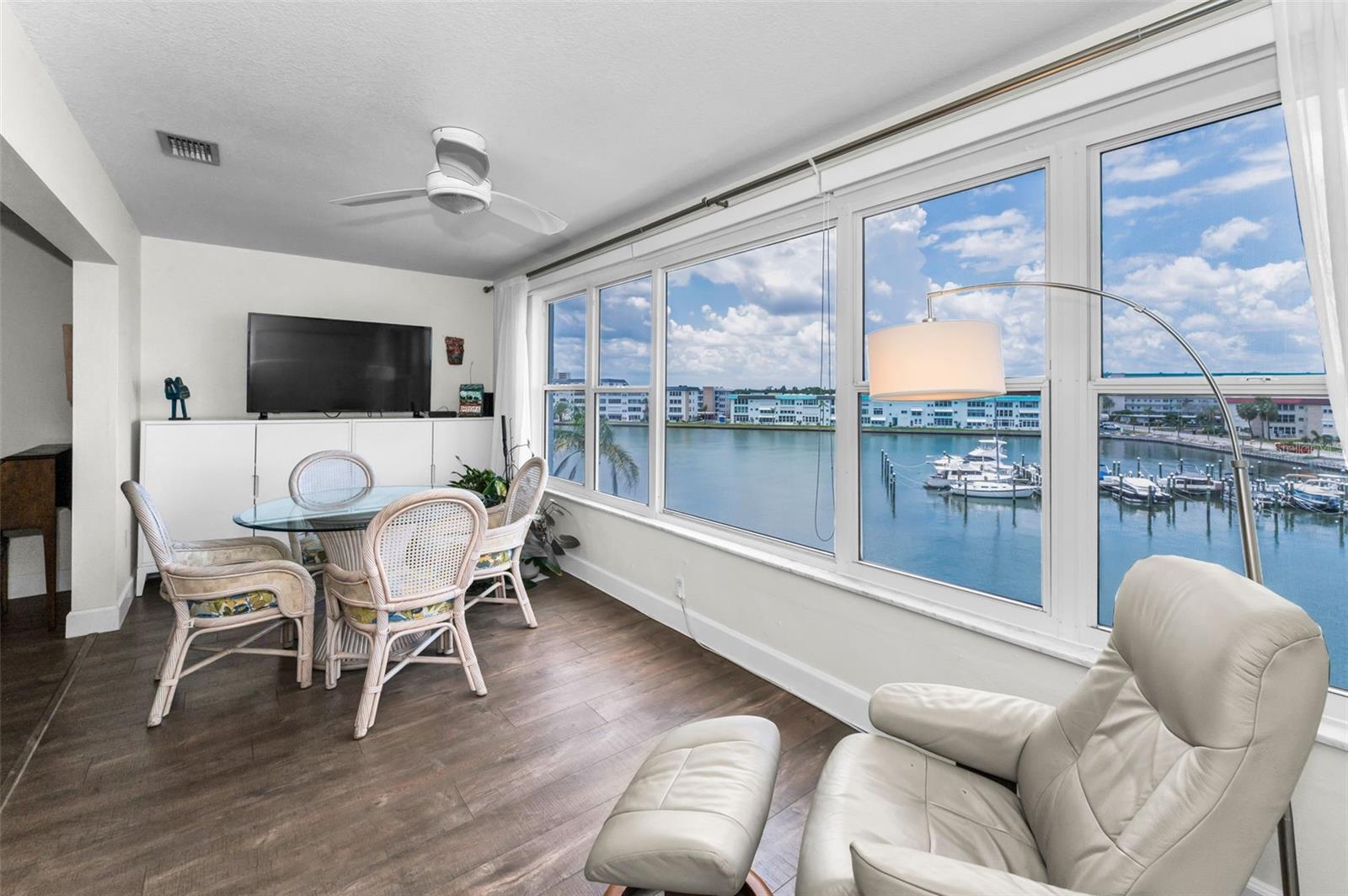 5925 SHORE BLVD S #409, GULFPORT, FL, 33707