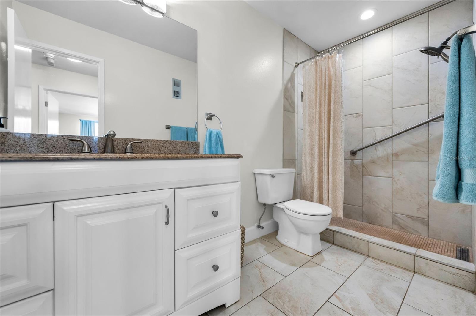 5925 SHORE BLVD S #409, GULFPORT, FL, 33707