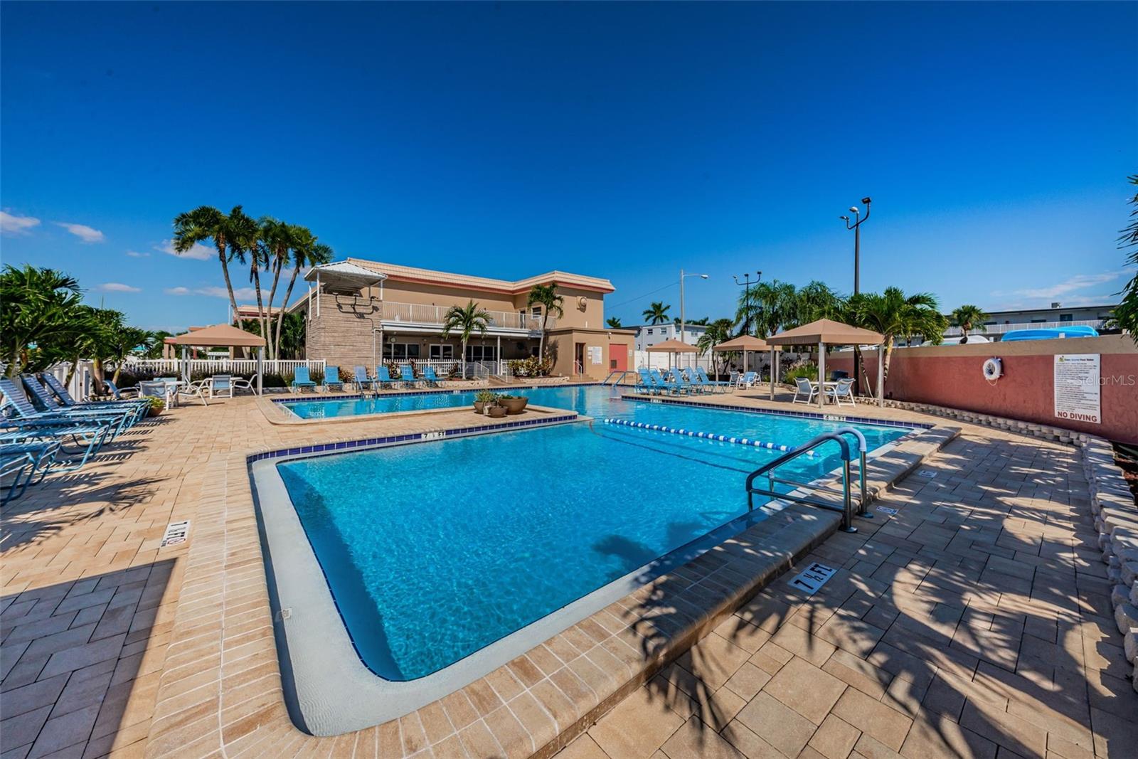 5925 SHORE BLVD S #409, GULFPORT, FL, 33707