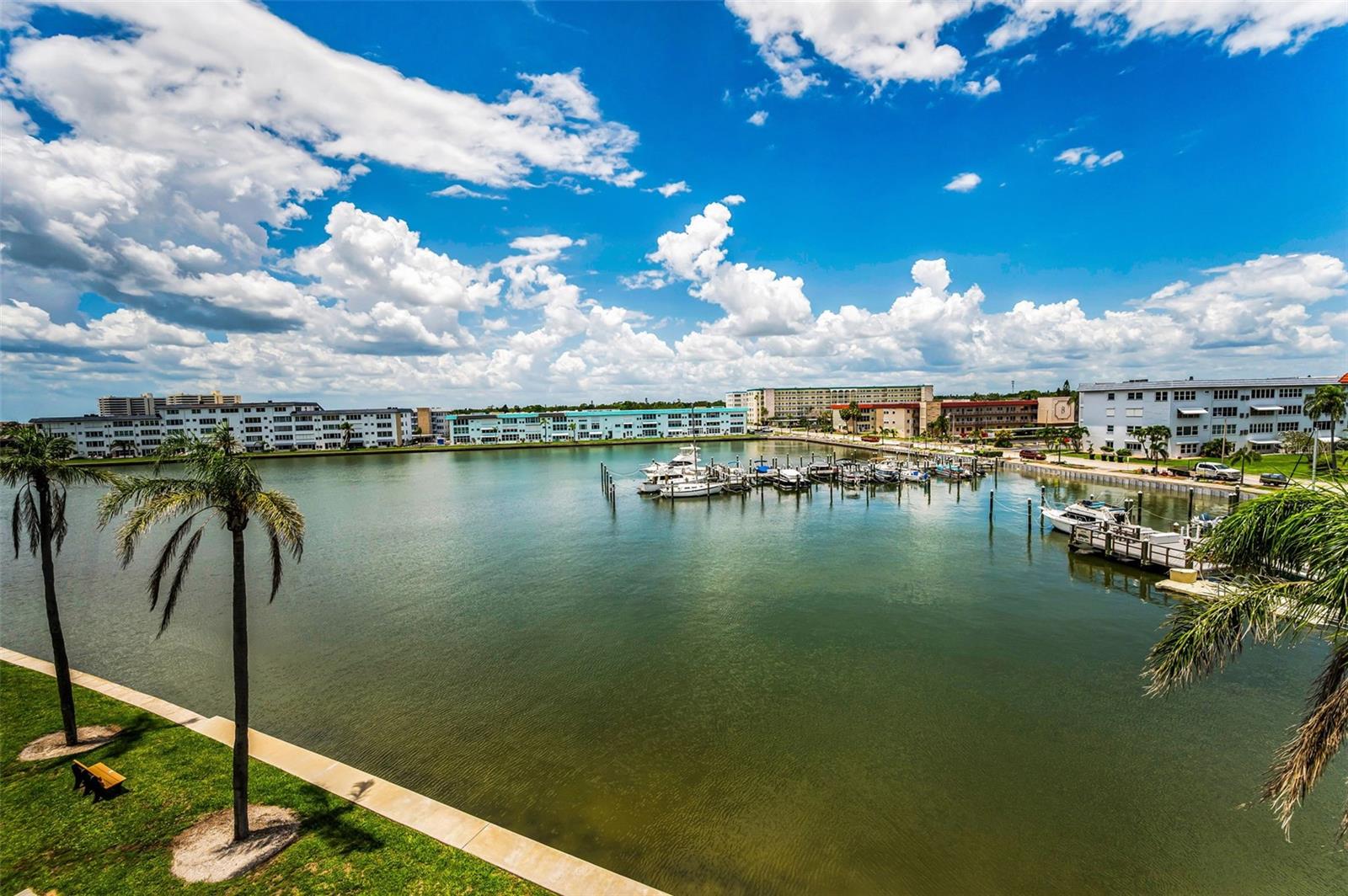 5925 SHORE BLVD S #409, GULFPORT, FL, 33707