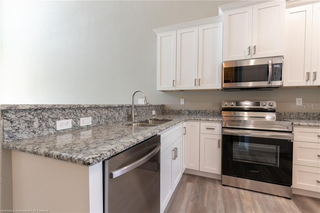 1900 OASIS BLVD, SEBRING, FL, 33870