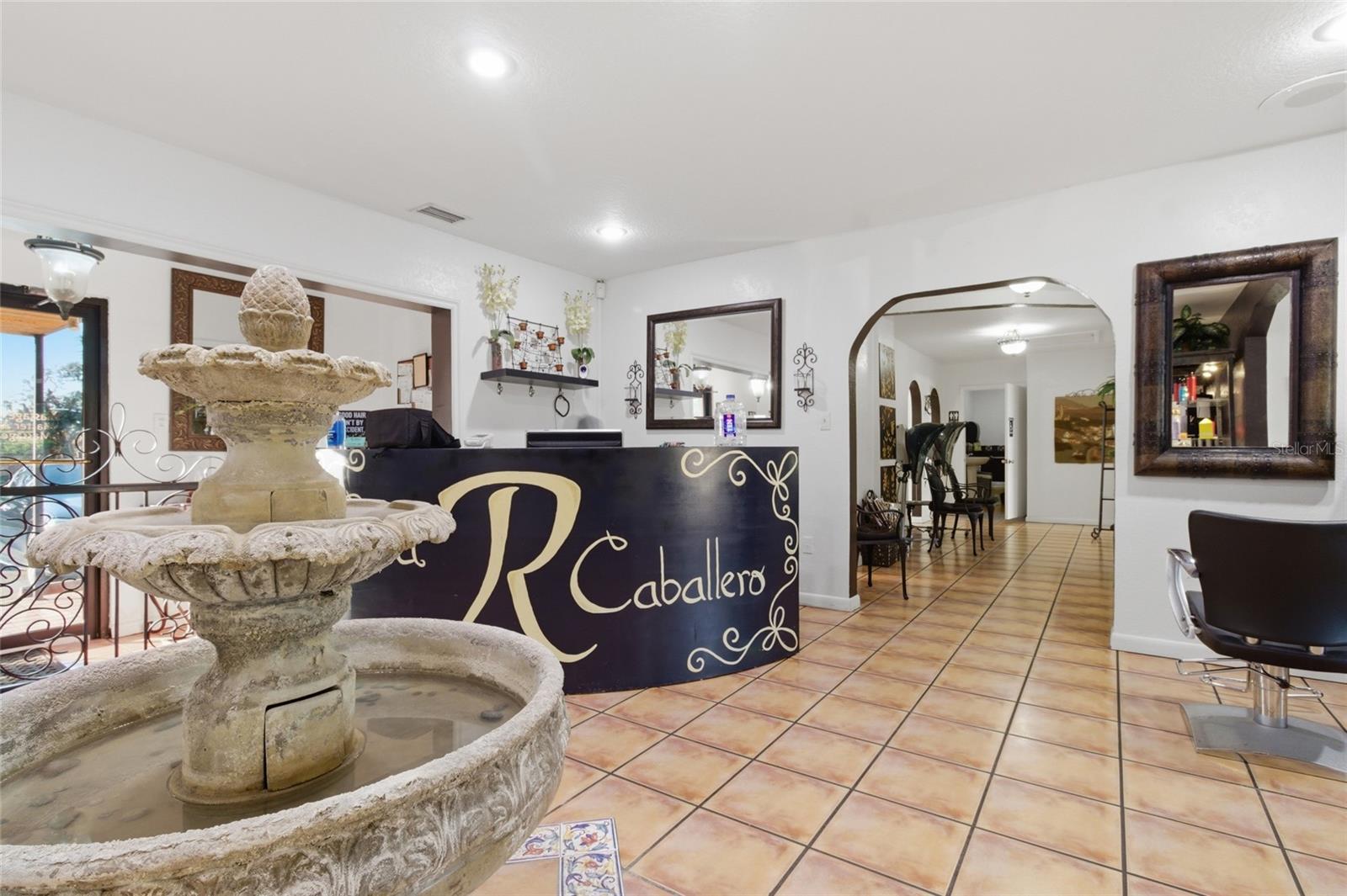 9729 N ARMENIA AVE, TAMPA, FL, 33612