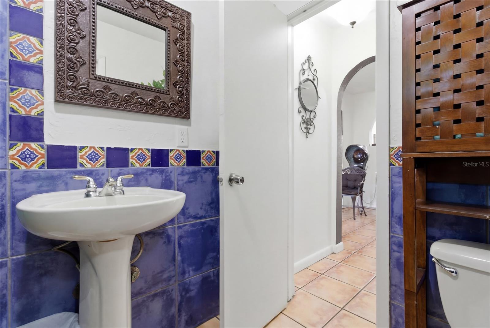 9729 N ARMENIA AVE, TAMPA, FL, 33612