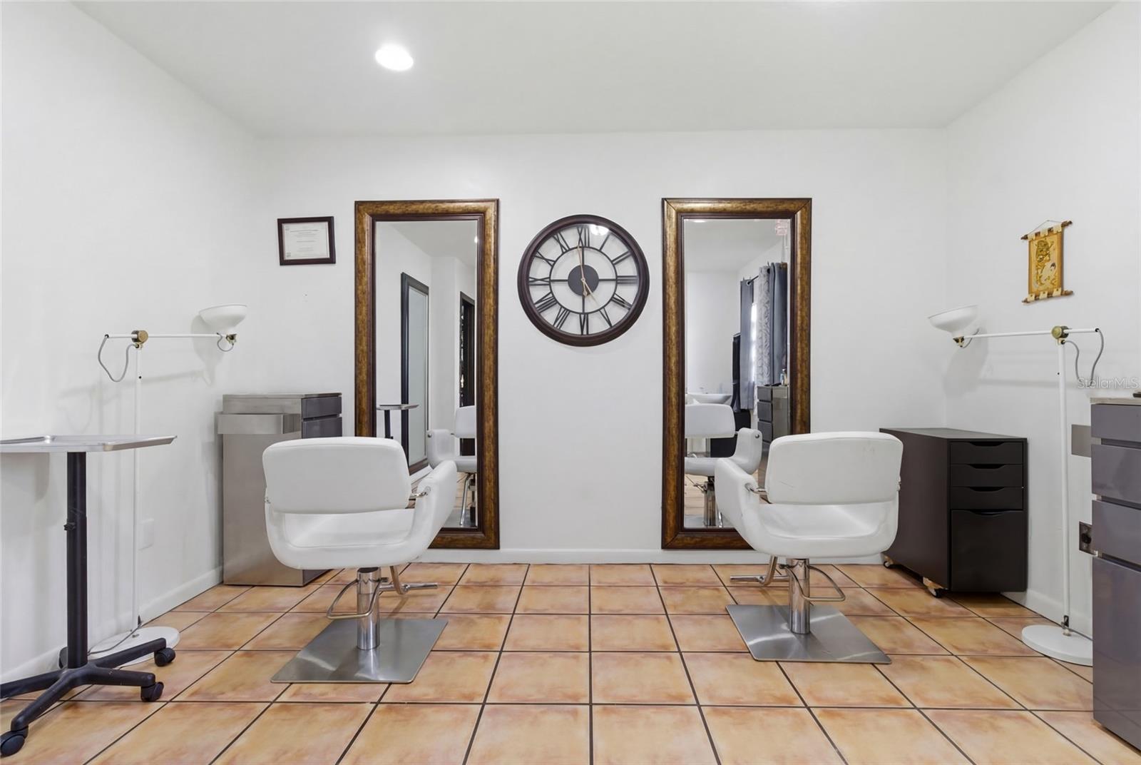 9729 N ARMENIA AVE, TAMPA, FL, 33612