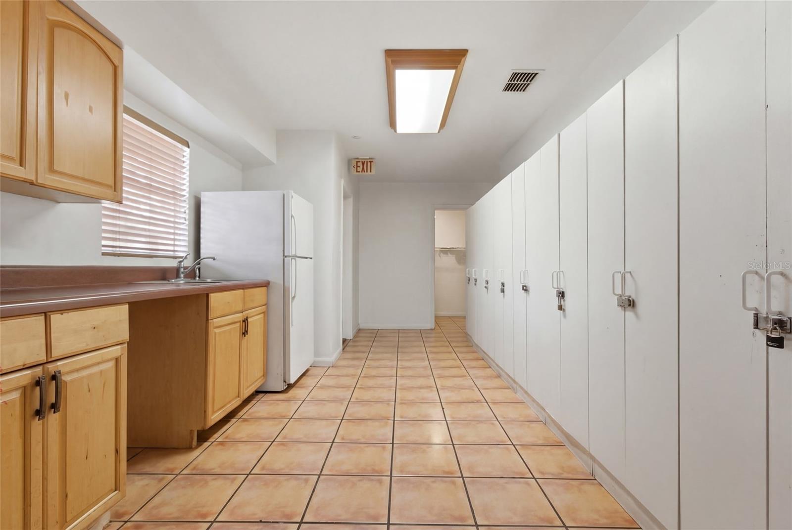 9729 N ARMENIA AVE, TAMPA, FL, 33612