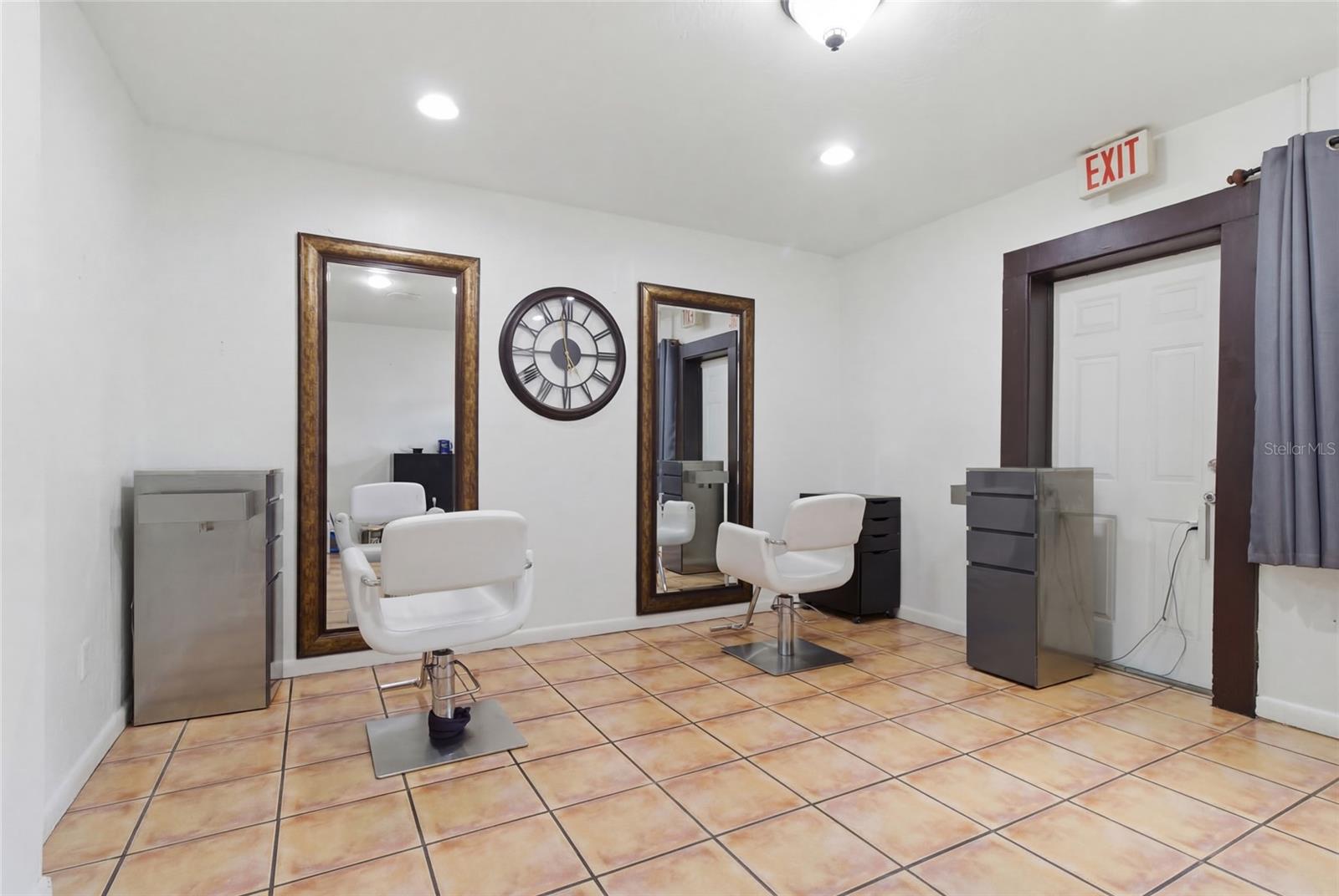 9729 N ARMENIA AVE, TAMPA, FL, 33612