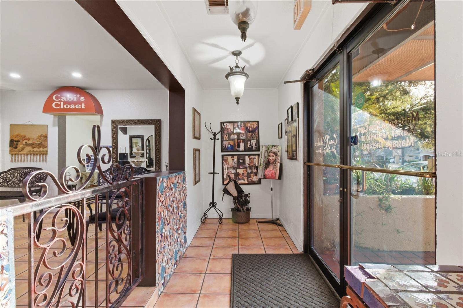 9729 N ARMENIA AVE, TAMPA, FL, 33612