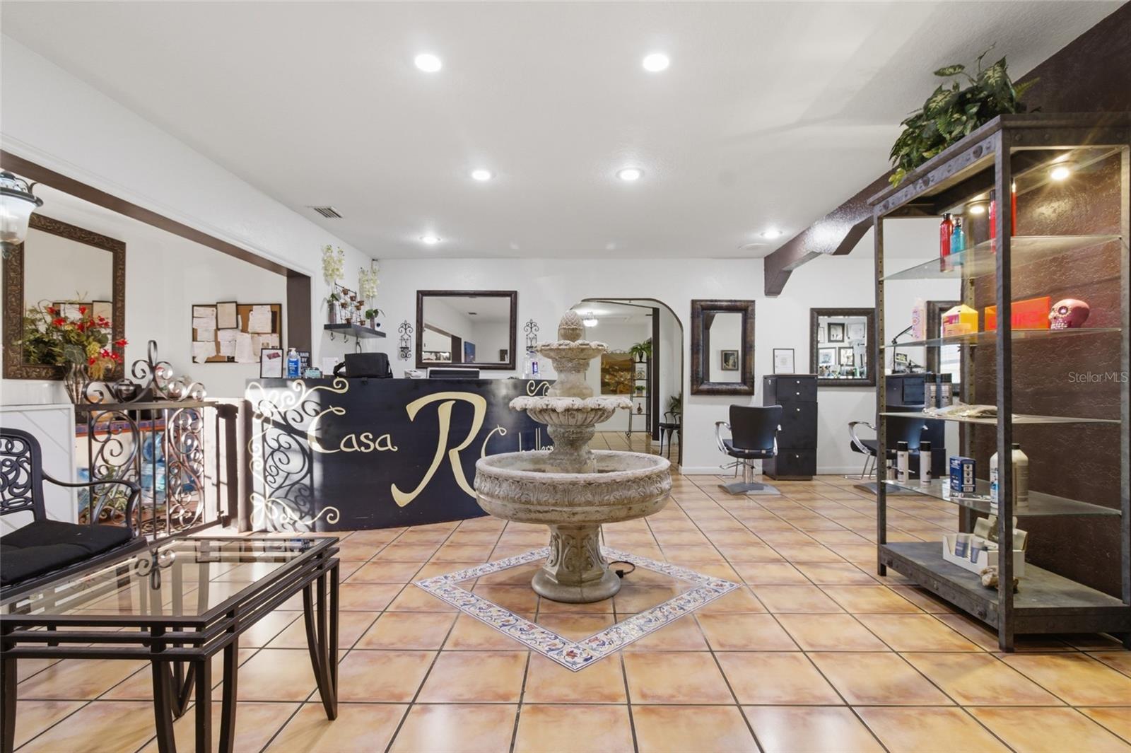 9729 N ARMENIA AVE, TAMPA, FL, 33612