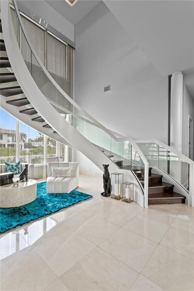 2 SANDPIPER RD, TAMPA, FL, 33609