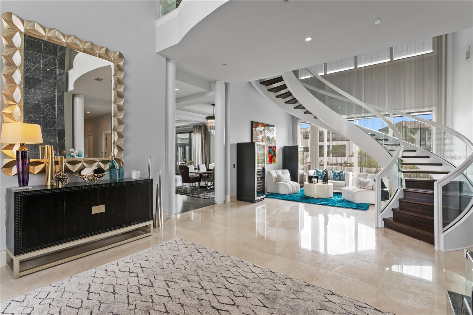 2 SANDPIPER RD, TAMPA, FL, 33609