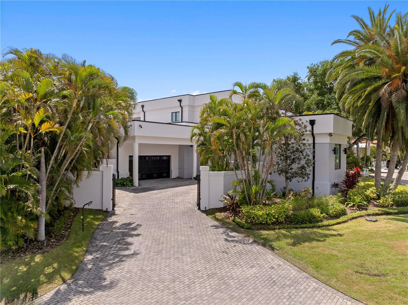 2 SANDPIPER RD, TAMPA, FL, 33609