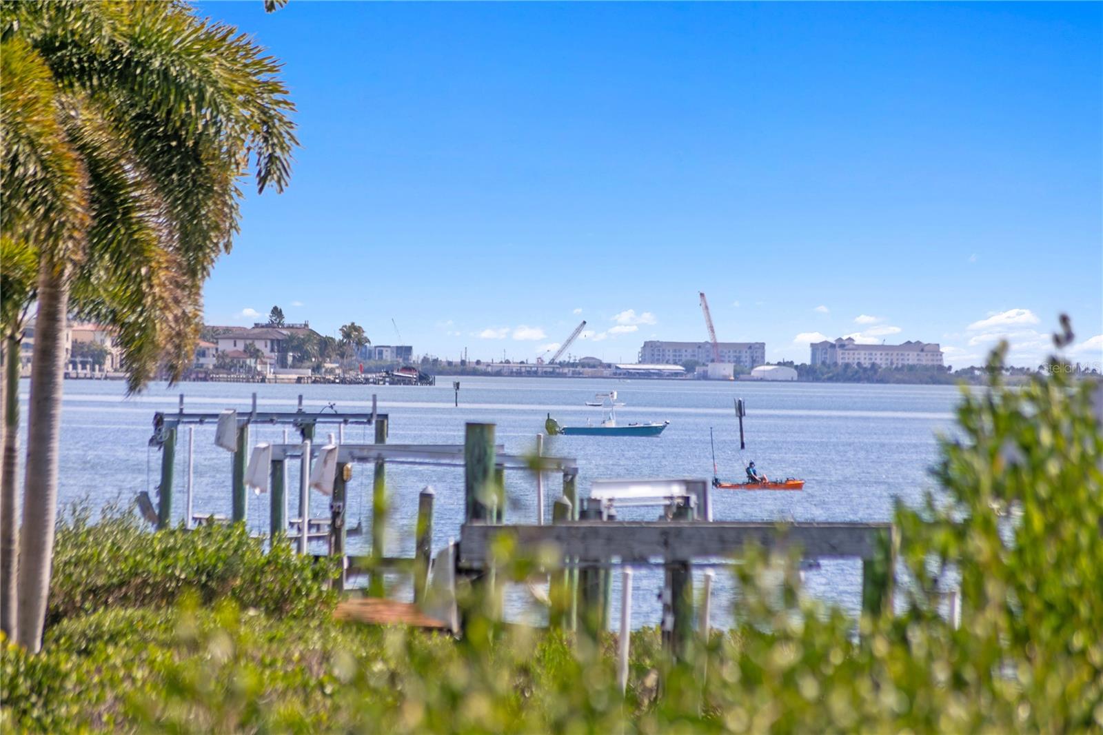 2 SANDPIPER RD, TAMPA, FL, 33609