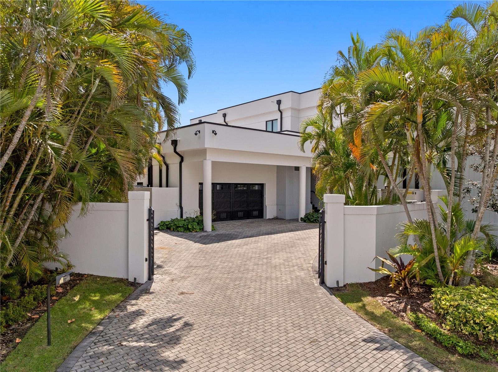 2 SANDPIPER RD, TAMPA, FL, 33609