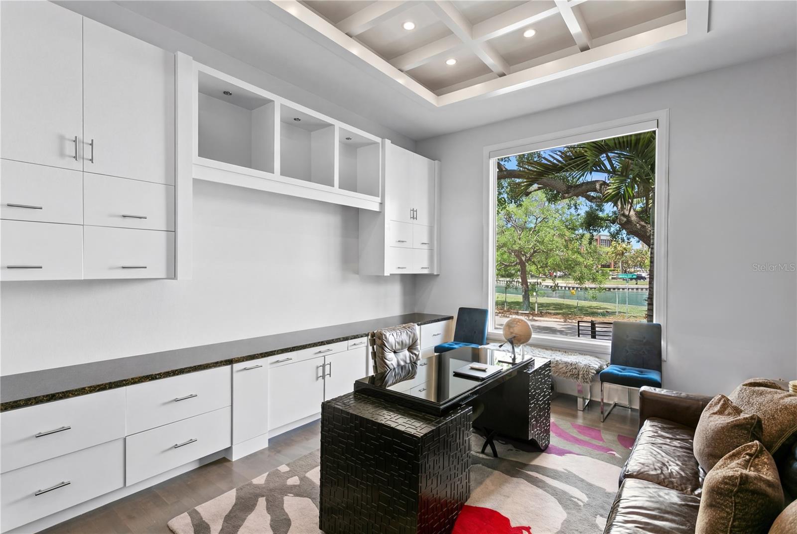 2 SANDPIPER RD, TAMPA, FL, 33609