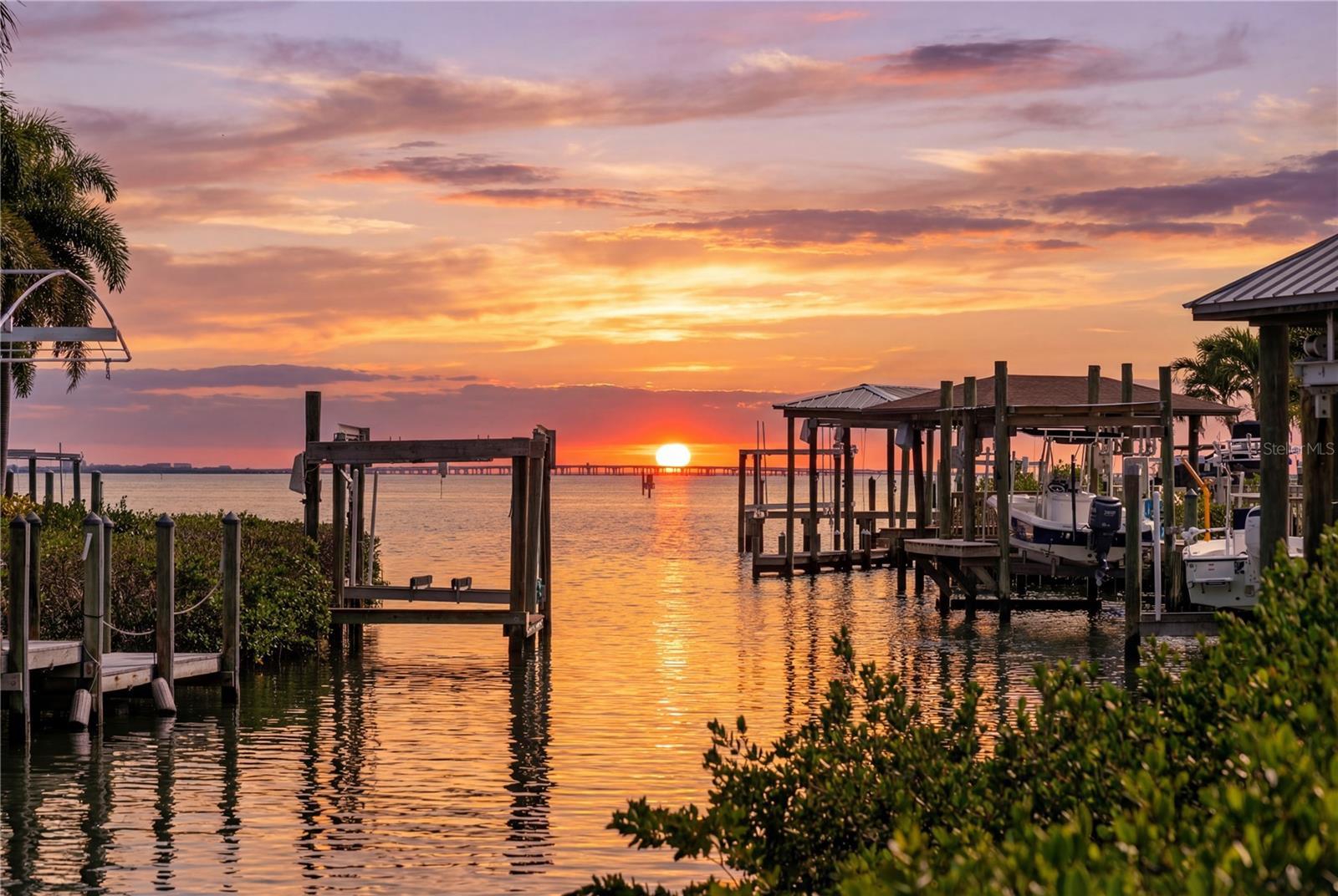 2 SANDPIPER RD, TAMPA, FL, 33609