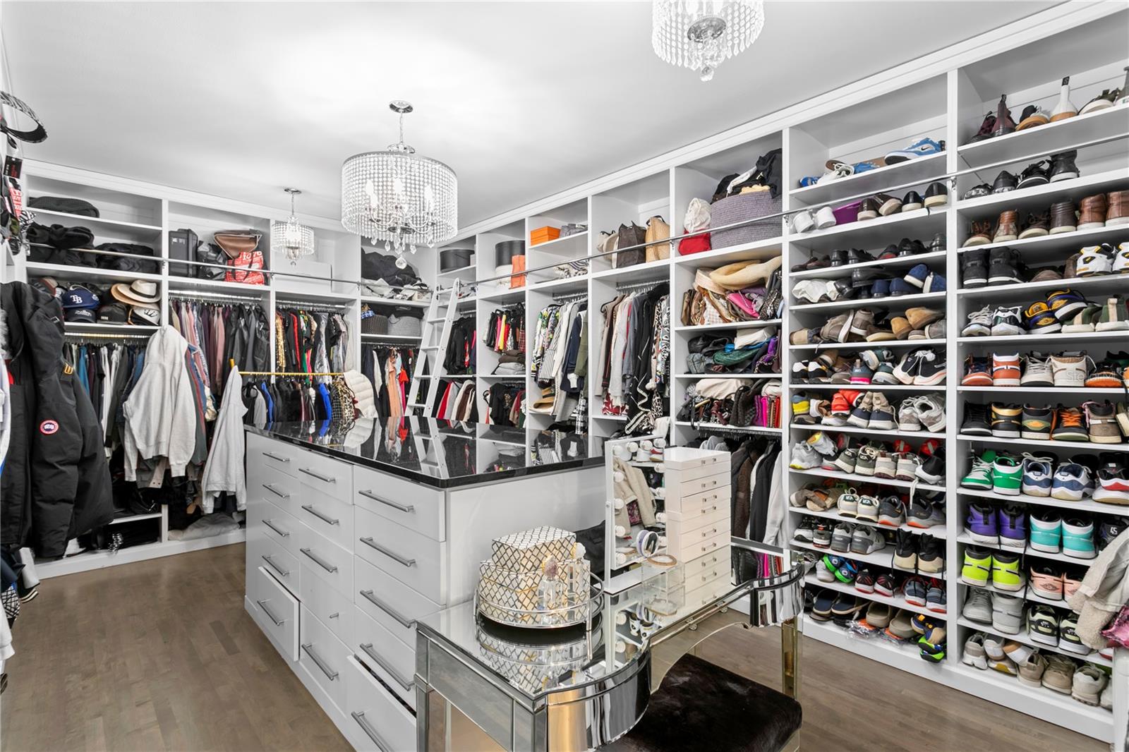 2 SANDPIPER RD, TAMPA, FL, 33609