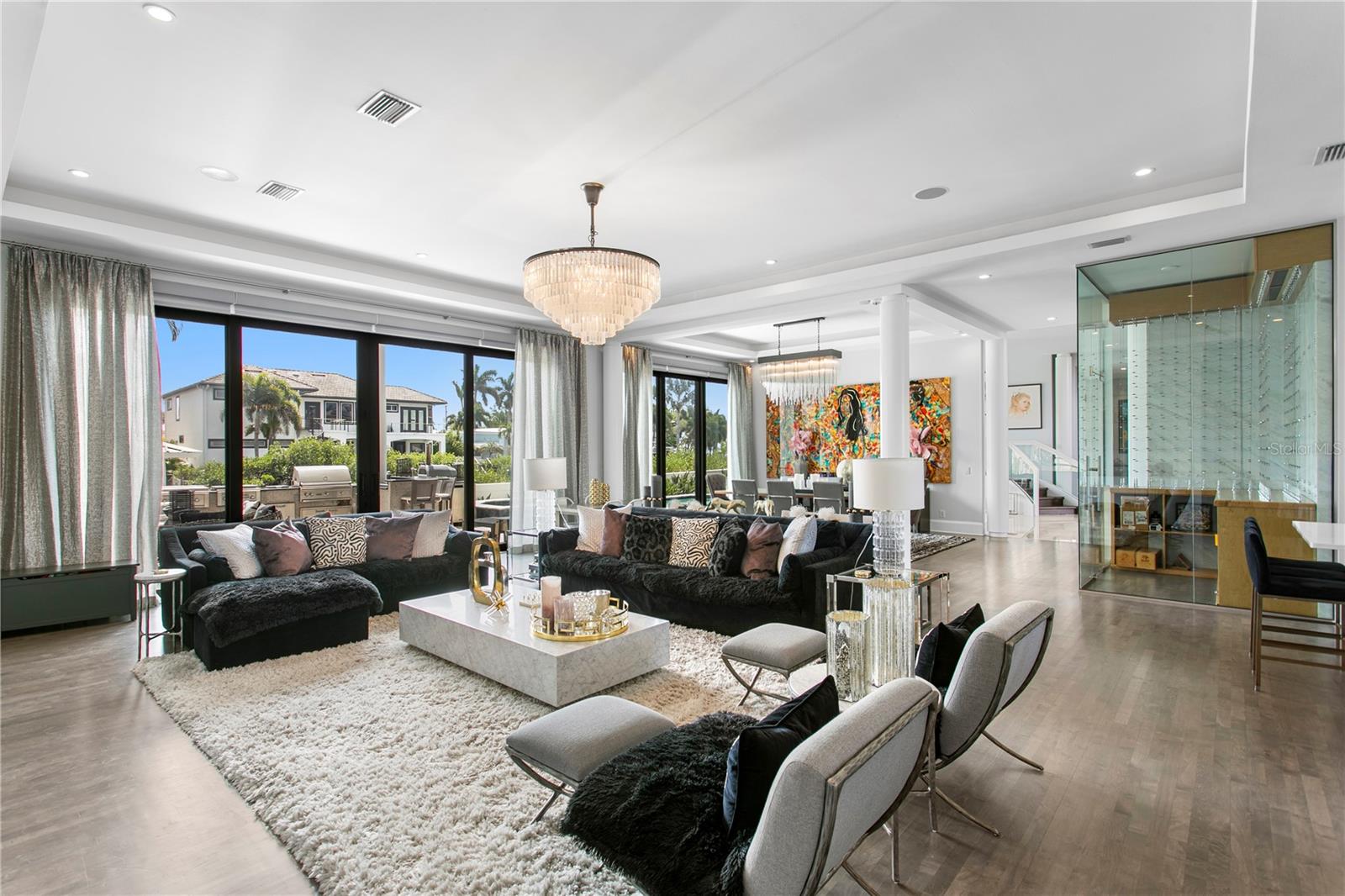 2 SANDPIPER RD, TAMPA, FL, 33609