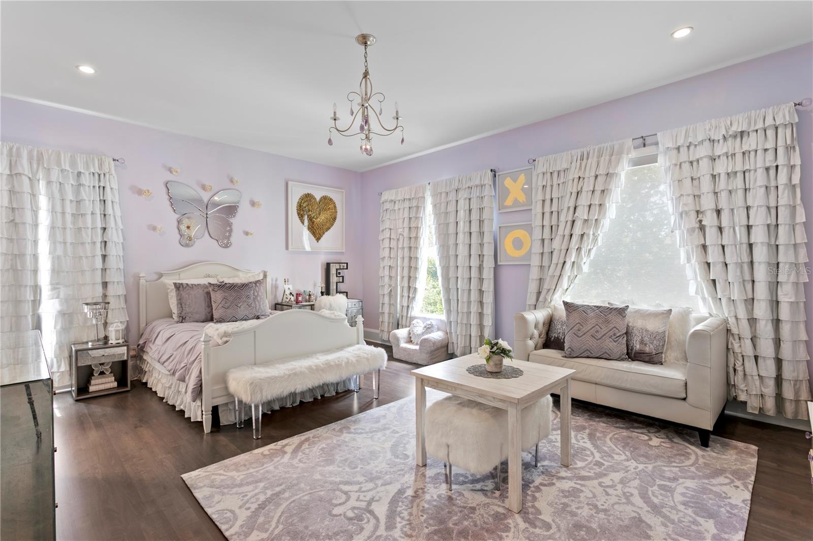 2 SANDPIPER RD, TAMPA, FL, 33609