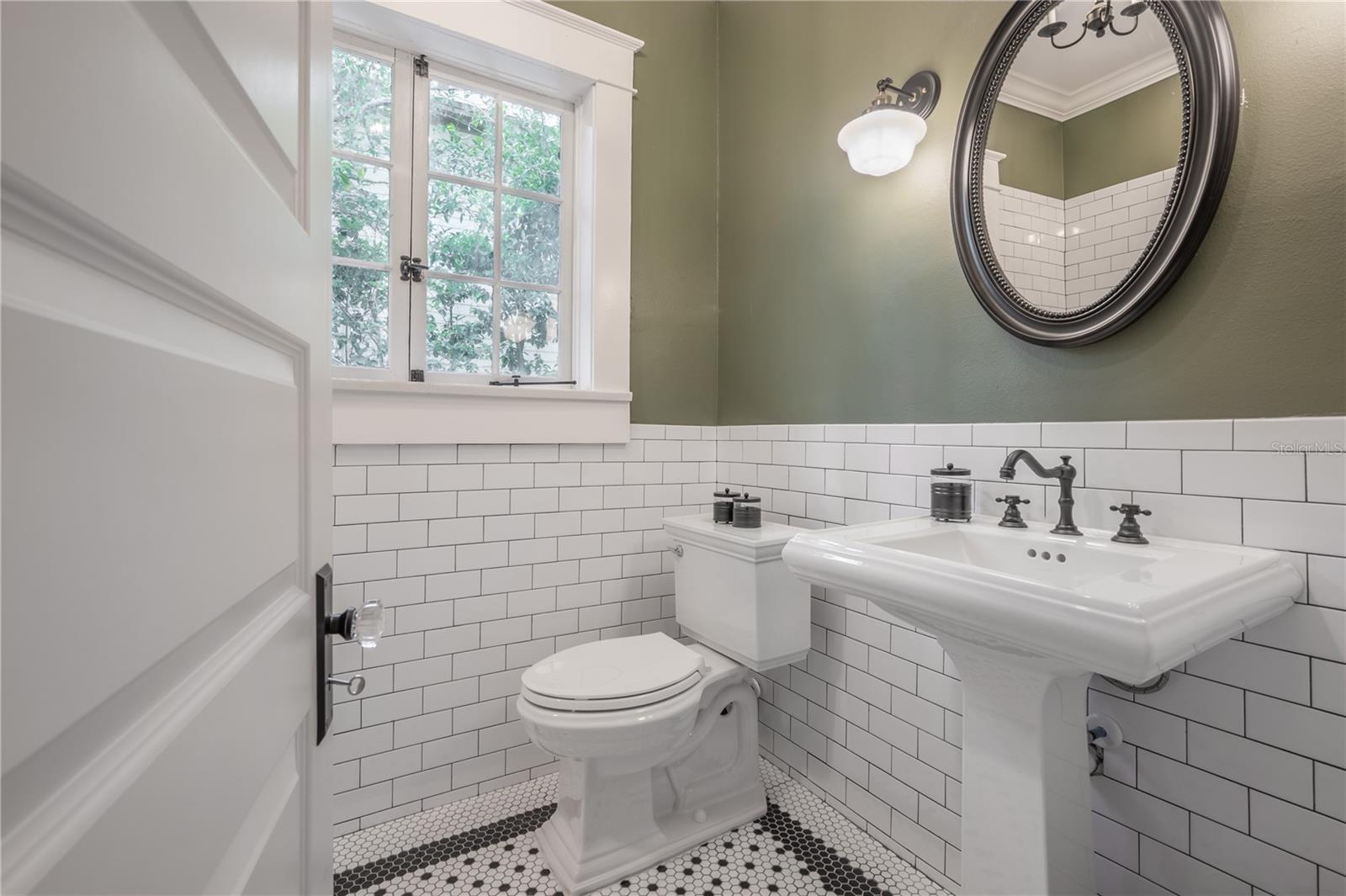 6009 N SUWANEE AVE, TAMPA, FL, 33604