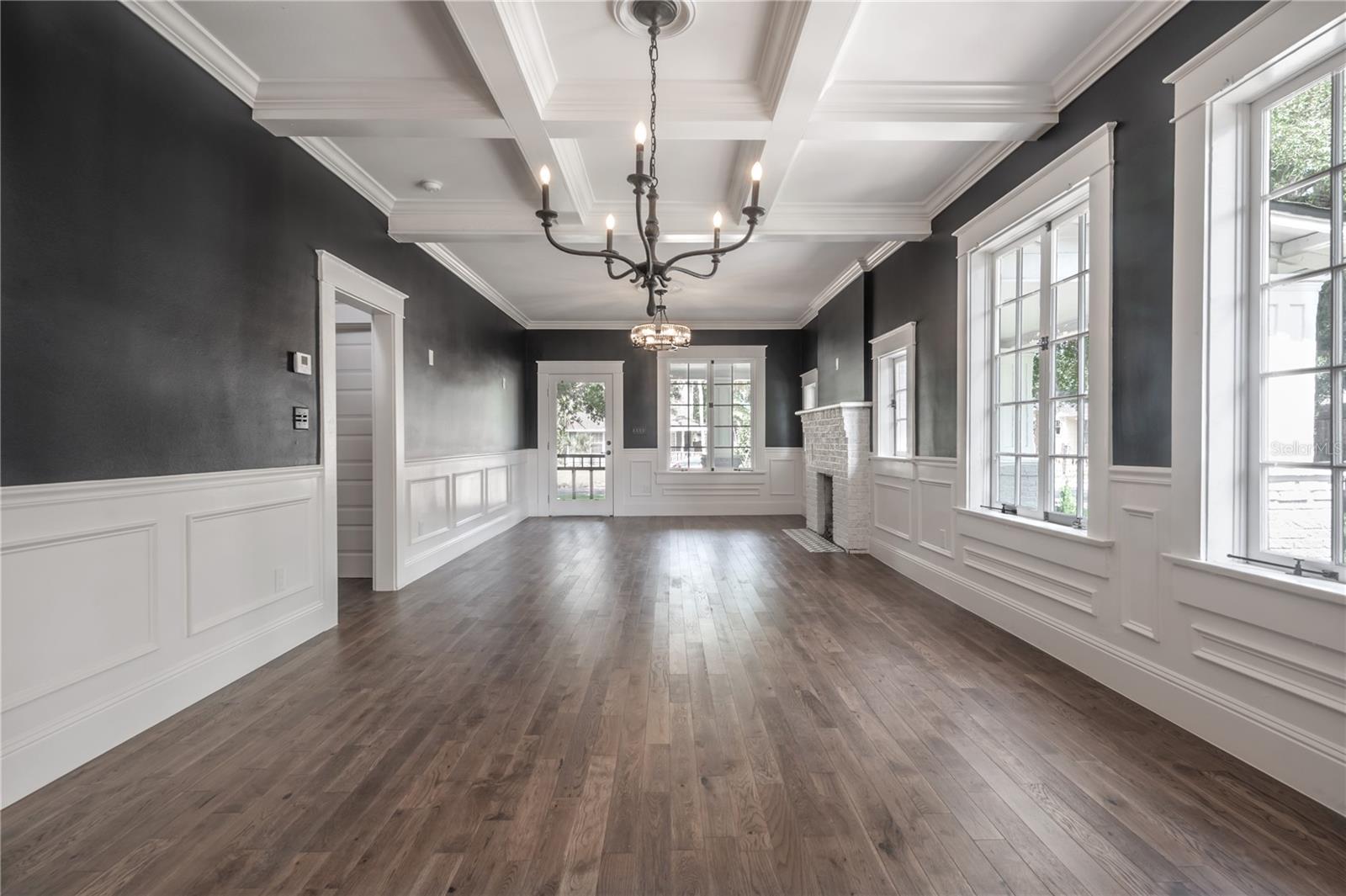 6009 N SUWANEE AVE, TAMPA, FL, 33604