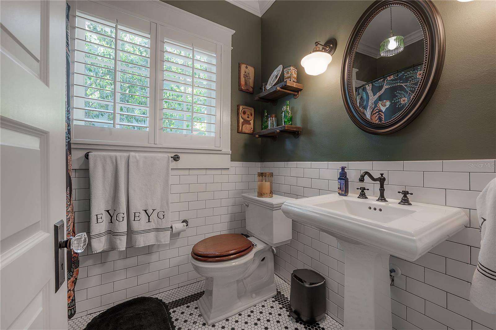 6009 N SUWANEE AVE, TAMPA, FL, 33604