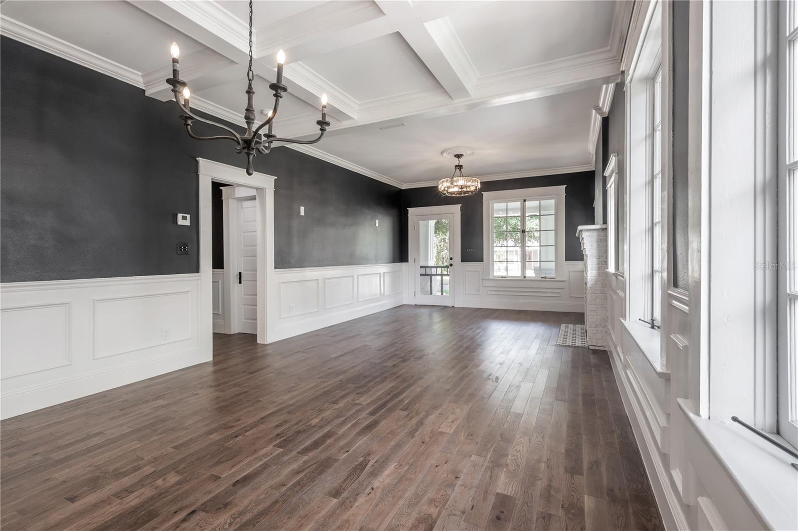 6009 N SUWANEE AVE, TAMPA, FL, 33604