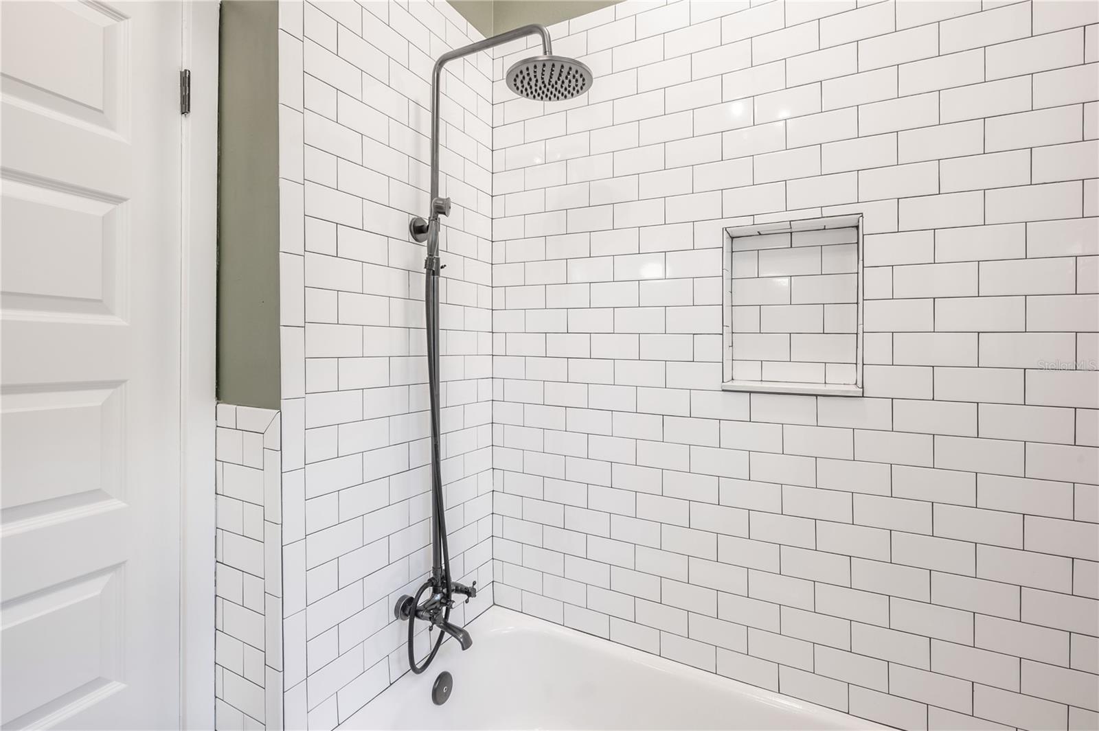 6009 N SUWANEE AVE, TAMPA, FL, 33604