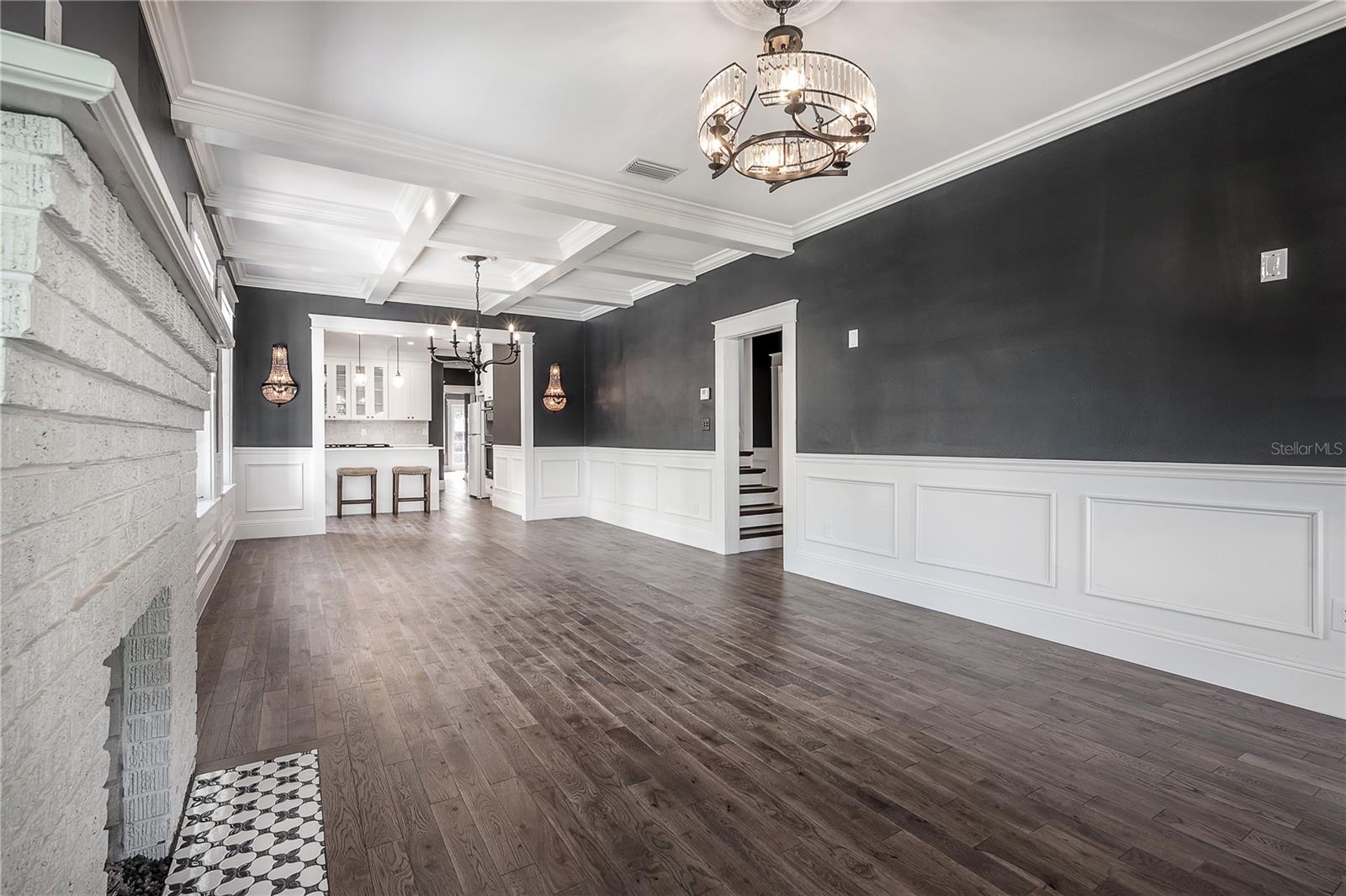 6009 N SUWANEE AVE, TAMPA, FL, 33604