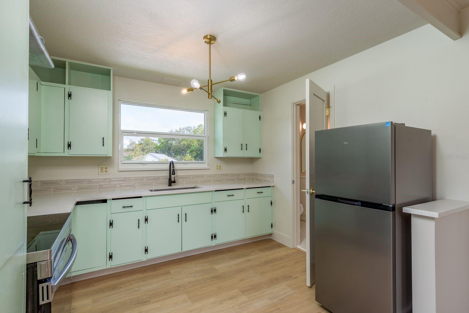 2347 WATROUS DR, DUNEDIN, FL, 34698