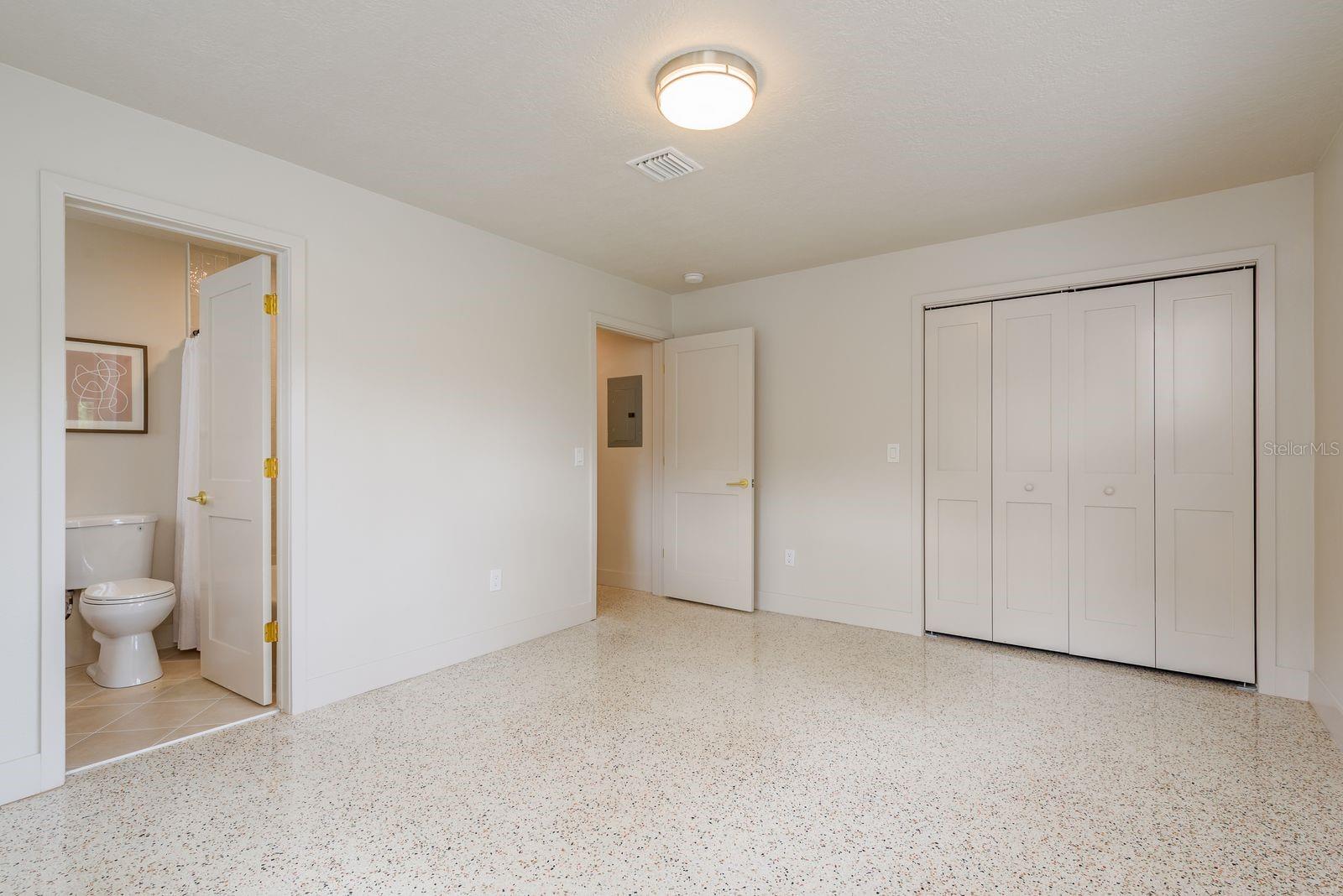 2347 WATROUS DR, DUNEDIN, FL, 34698