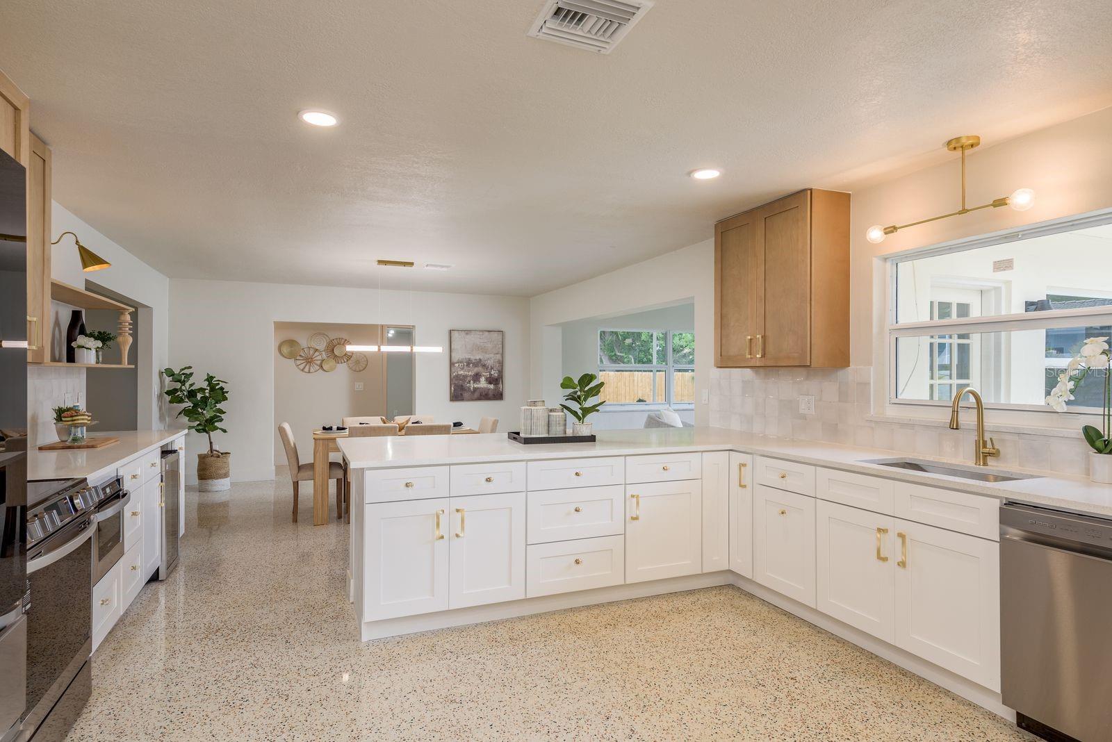 2347 WATROUS DR, DUNEDIN, FL, 34698